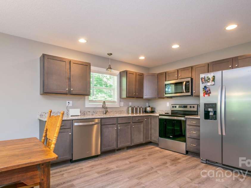 28 Arnie Drive, Etowah, NC 28729.  MLS# CAR4237201, YatesRealty ID 2401. 