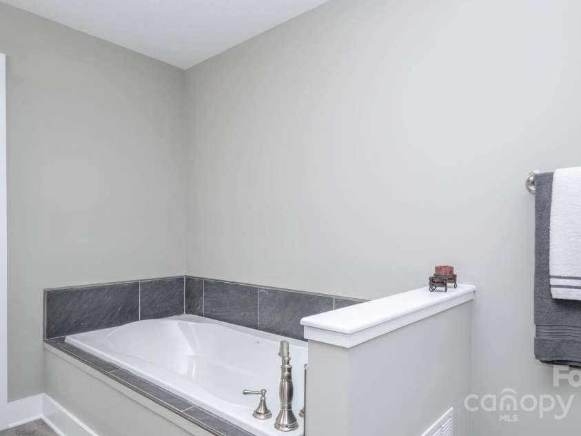 28 Arnie Drive, Etowah, NC 28729.  MLS# CAR4237201, YatesRealty ID 2401. 