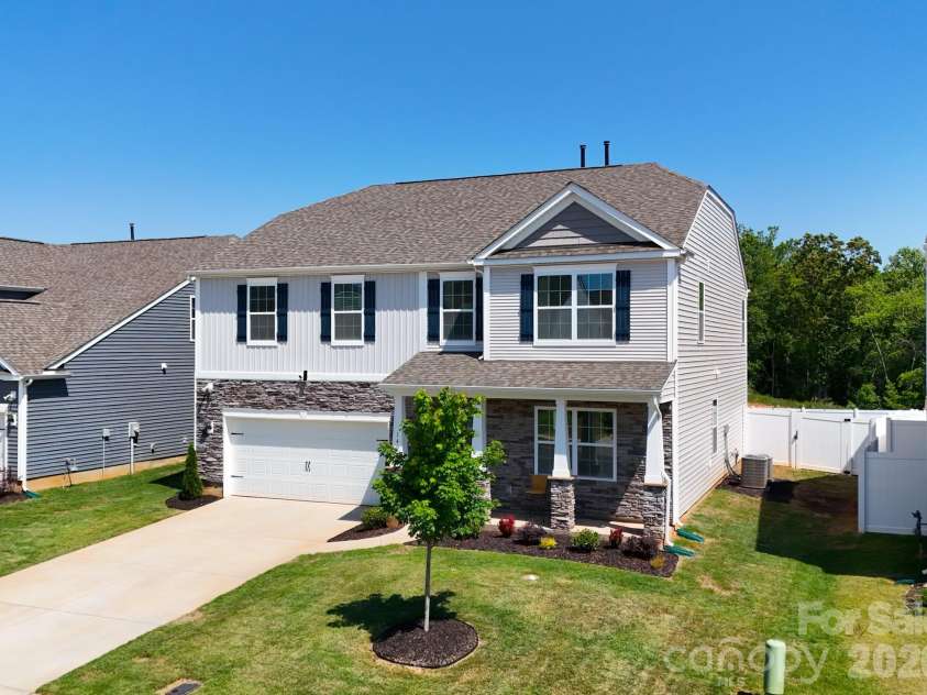 149 Giant Oak Avenue, Statesville, NC 28677.  MLS# CAR4383198, YatesRealty ID 24010. 