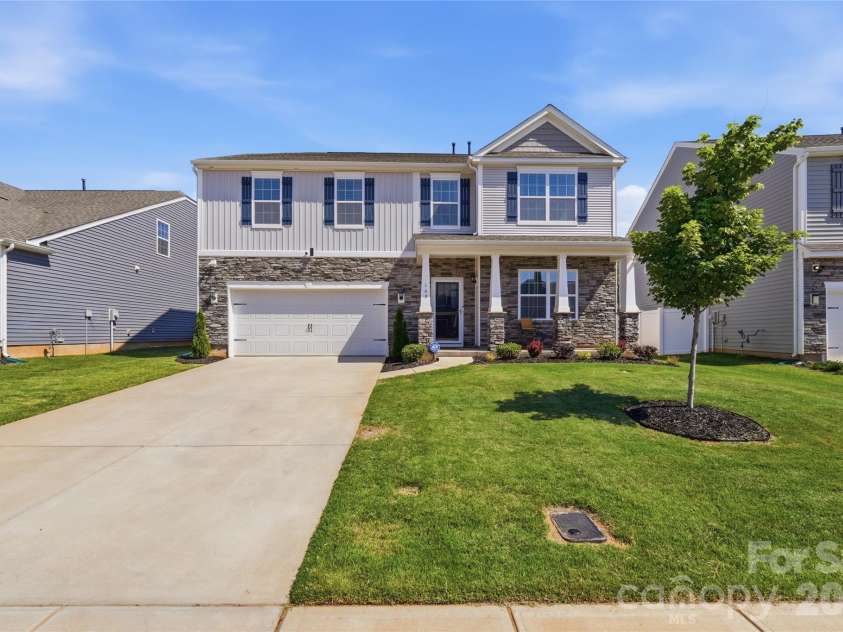149 Giant Oak Avenue, Statesville, NC 28677.  MLS# CAR4383198, YatesRealty ID 24010. 