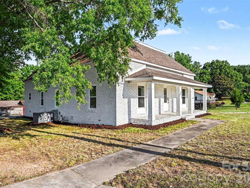 405 Aquadale Road, Albemarle, NC 28001.  MLS# CAR4383064, YatesRealty ID 24011. 