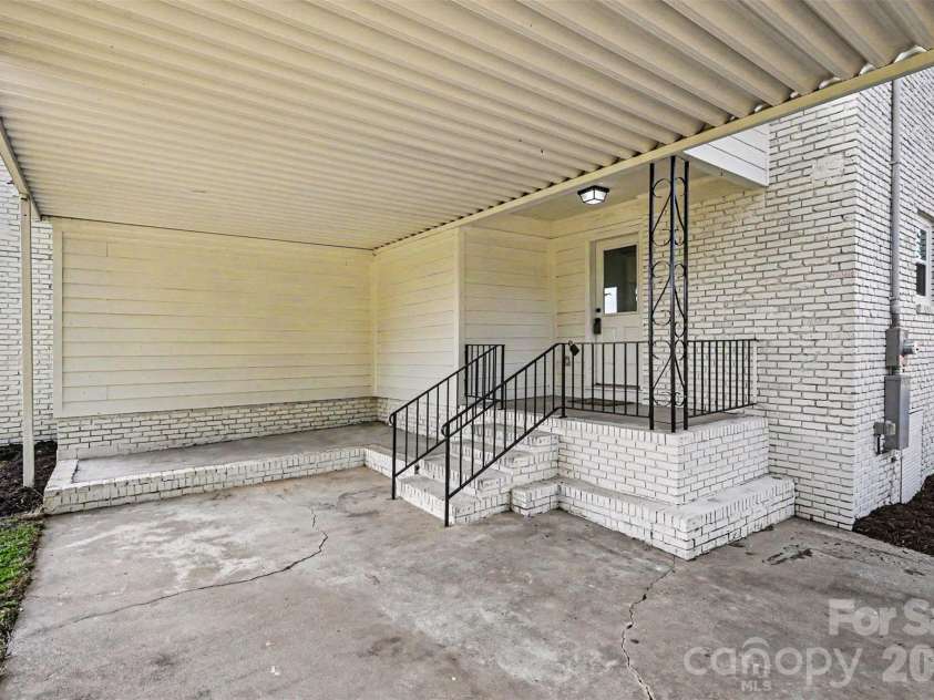 405 Aquadale Road, Albemarle, NC 28001.  MLS# CAR4383064, YatesRealty ID 24011. 