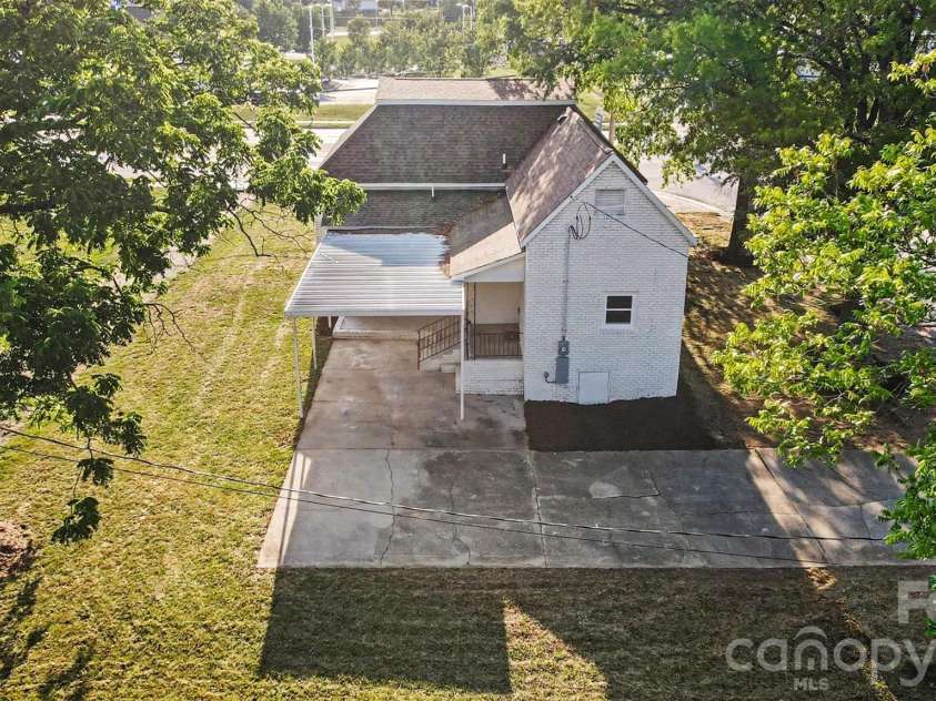 405 Aquadale Road, Albemarle, NC 28001.  MLS# CAR4383064, YatesRealty ID 24011. 