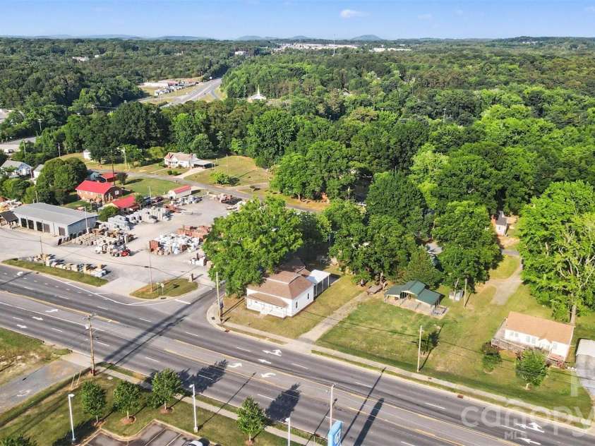 405 Aquadale Road, Albemarle, NC 28001.  MLS# CAR4383064, YatesRealty ID 24011. 