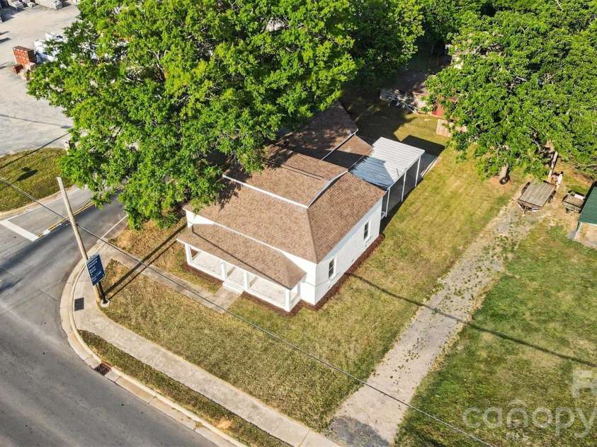 405 Aquadale Road, Albemarle, NC 28001.  MLS# CAR4383064, YatesRealty ID 24011. 