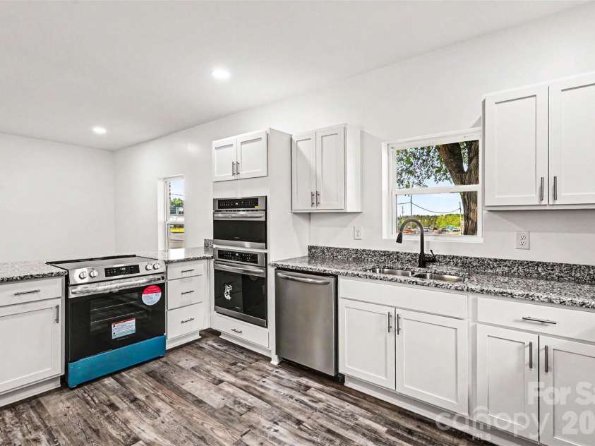 405 Aquadale Road, Albemarle, NC 28001.  MLS# CAR4383064, YatesRealty ID 24011. Kitchen