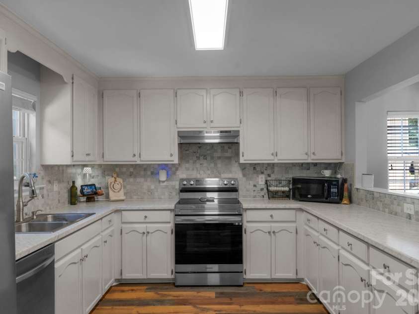 107 Howe Street, Belmont, NC 28012.  MLS# CAR4382704, YatesRealty ID 24012. 