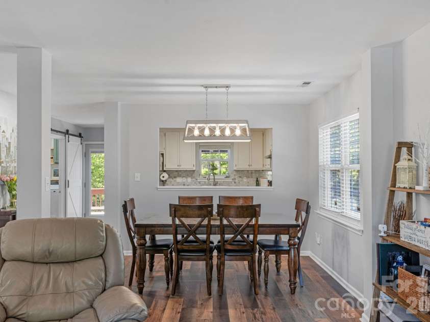 107 Howe Street, Belmont, NC 28012.  MLS# CAR4382704, YatesRealty ID 24012. DINING AREA