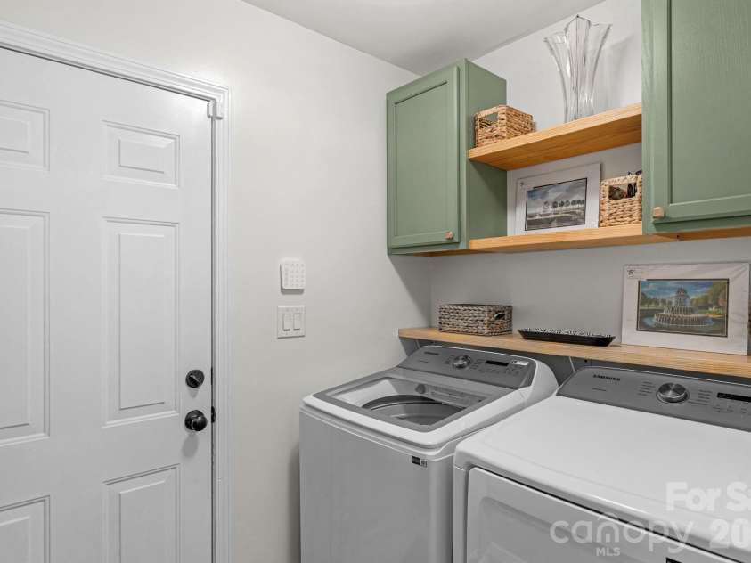 107 Howe Street, Belmont, NC 28012.  MLS# CAR4382704, YatesRealty ID 24012. LAUNDRY