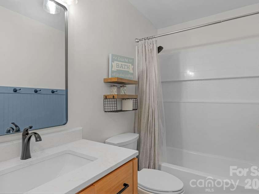 107 Howe Street, Belmont, NC 28012.  MLS# CAR4382704, YatesRealty ID 24012. SECOND UPDATED FULL BATH