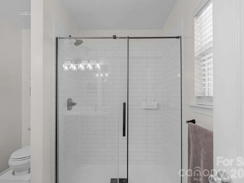 107 Howe Street, Belmont, NC 28012.  MLS# CAR4382704, YatesRealty ID 24012. UPDATED PRIMARY SHOWER