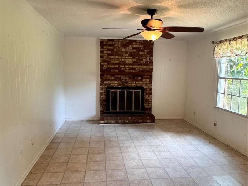 2216 Helen Drive, Gastonia, NC 28054.  MLS# CAR4275742, YatesRealty ID 24012. 