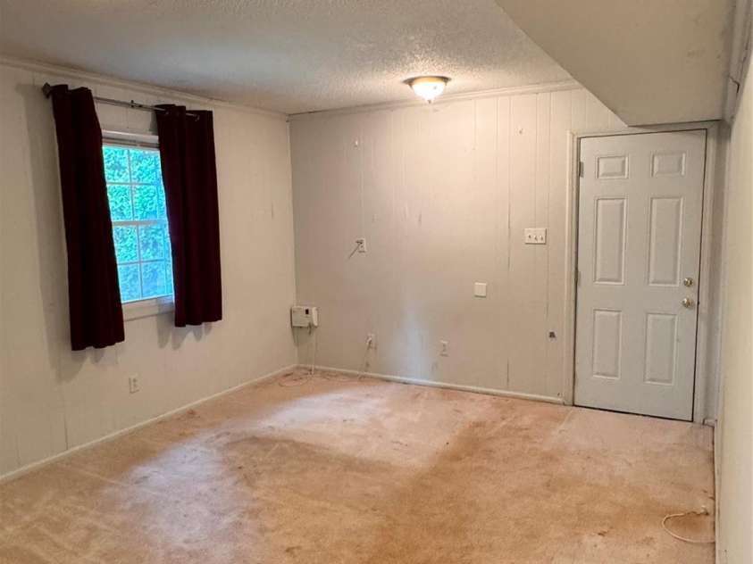 2216 Helen Drive, Gastonia, NC 28054.  MLS# CAR4275742, YatesRealty ID 24012. 