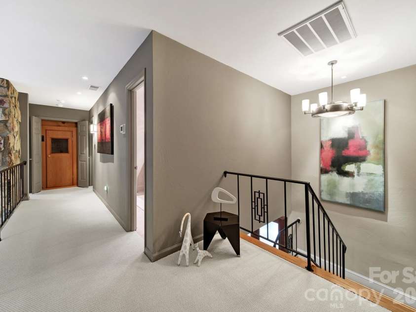 6512 Carmel Hills Drive, Charlotte, NC 28226.  MLS# CAR4381922, YatesRealty ID 24014. 