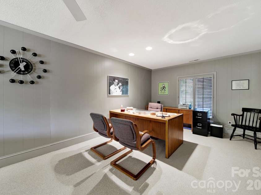 6512 Carmel Hills Drive, Charlotte, NC 28226.  MLS# CAR4381922, YatesRealty ID 24014. 