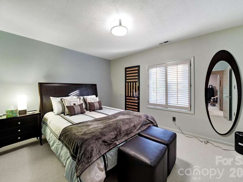 6512 Carmel Hills Drive, Charlotte, NC 28226.  MLS# CAR4381922, YatesRealty ID 24014. 