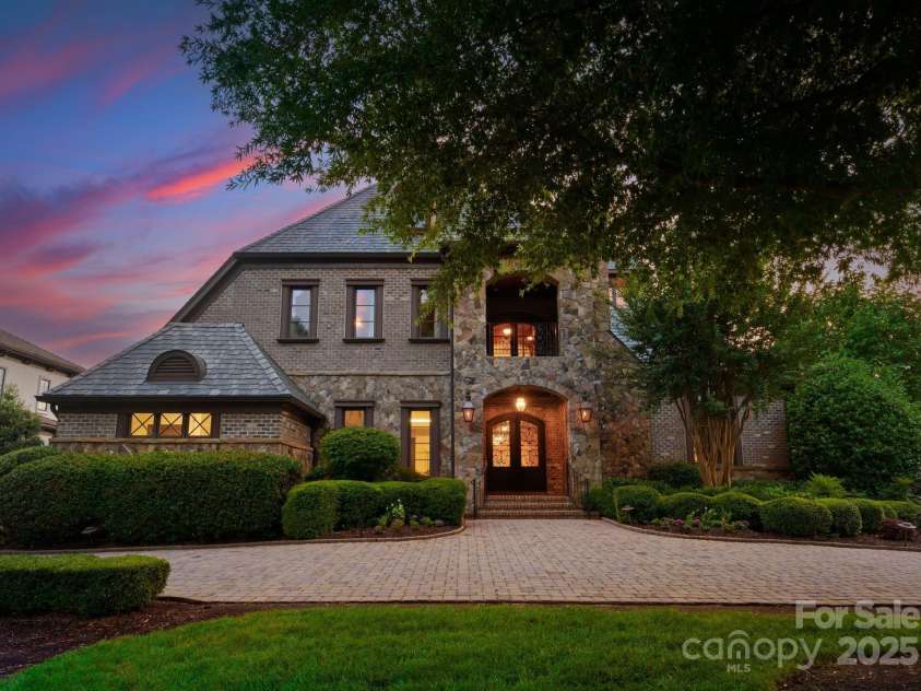 300 Eagle Bend Drive, Waxhaw, NC 28173.  MLS# CAR4277077, YatesRealty ID 24015. 