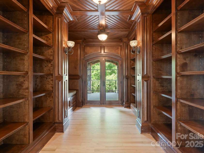 300 Eagle Bend Drive, Waxhaw, NC 28173.  MLS# CAR4277077, YatesRealty ID 24015. 