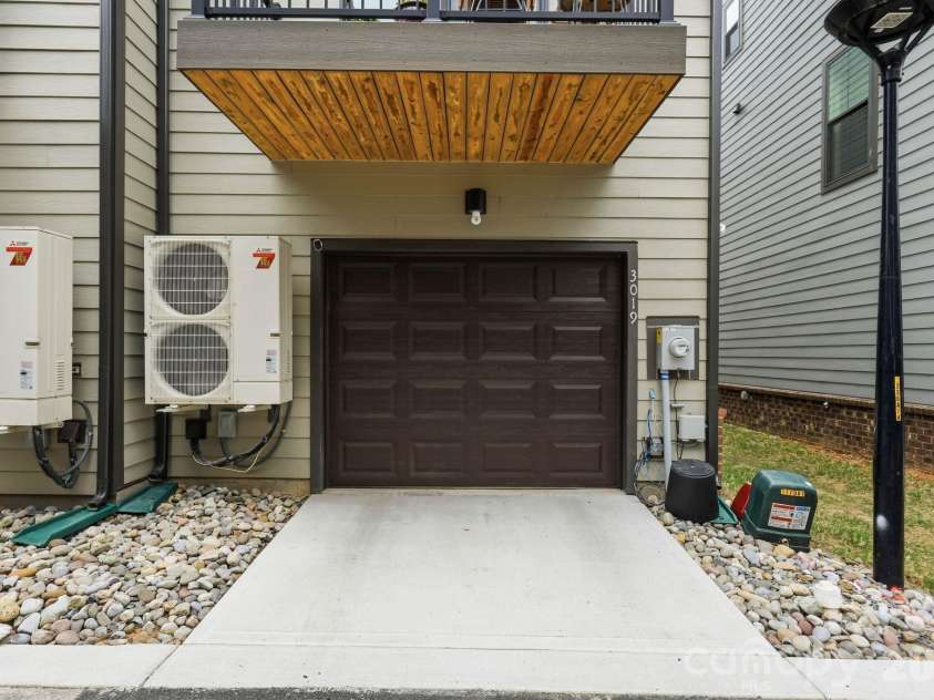 3019 Terroir Lane, Charlotte, NC 28217.  MLS# CAR4381622, YatesRealty ID 24015. 