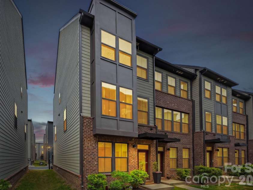 3019 Terroir Lane, Charlotte, NC 28217.  MLS# CAR4381622, YatesRealty ID 24015. 