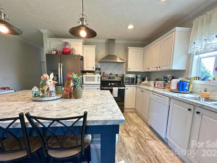 2449 Leonhardt Road, Cherryville, NC 28021.  MLS# CAR4266972, YatesRealty ID 24017. 