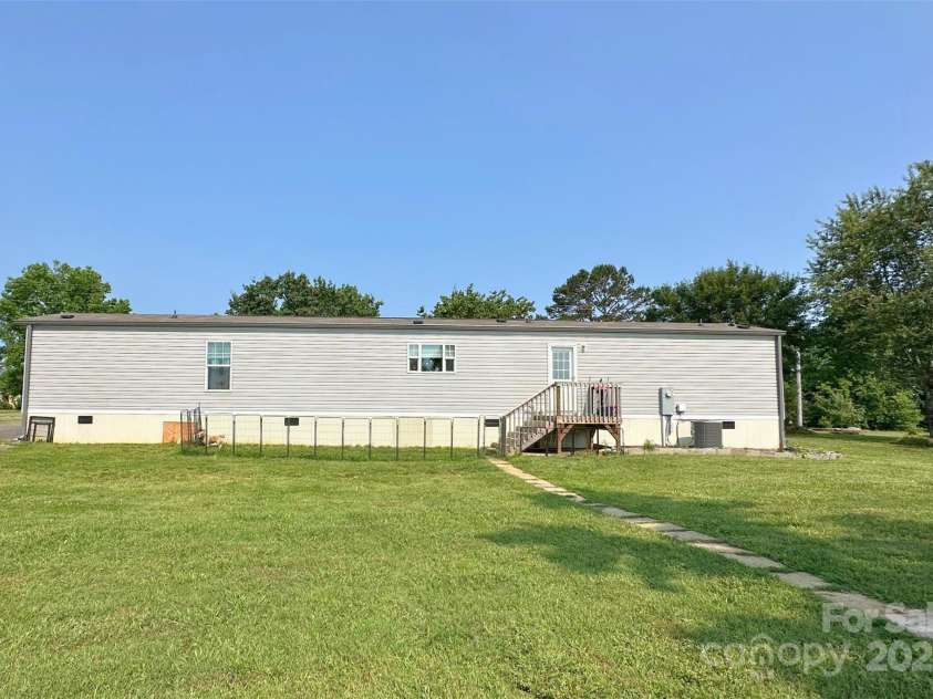 2449 Leonhardt Road, Cherryville, NC 28021.  MLS# CAR4266972, YatesRealty ID 24017. 