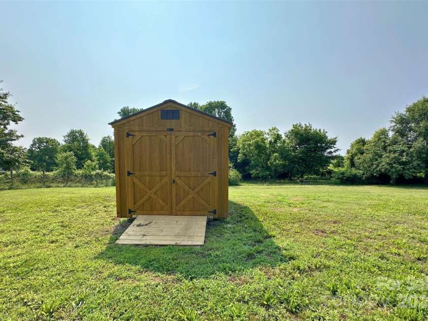 2449 Leonhardt Road, Cherryville, NC 28021.  MLS# CAR4266972, YatesRealty ID 24017. 