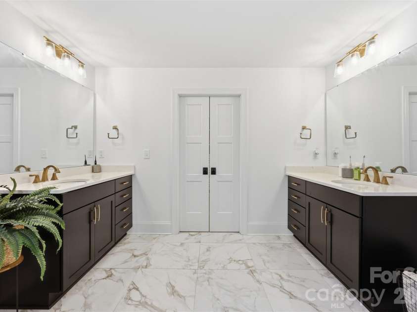931 Cornelius Road, Mooresville, NC 28117.  MLS# CAR4378236, YatesRealty ID 24017. 