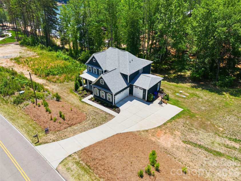 931 Cornelius Road, Mooresville, NC 28117.  MLS# CAR4378236, YatesRealty ID 24017. 