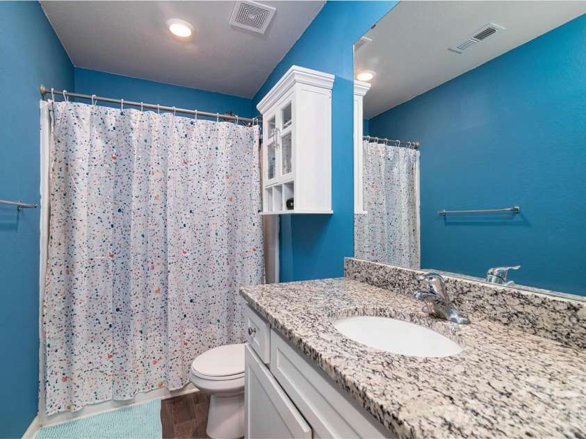 1345 Standing Oak Drive, Salisbury, NC 28146.  MLS# CAR4312108, YatesRealty ID 24018. Full Hallway Bathroom!