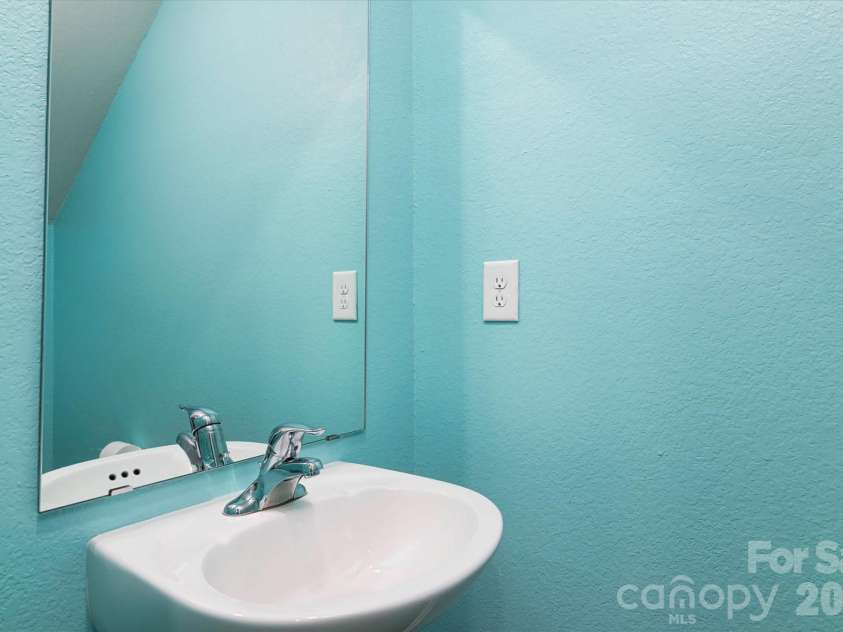 1345 Standing Oak Drive, Salisbury, NC 28146.  MLS# CAR4312108, YatesRealty ID 24018. Powder room on main level for guest!