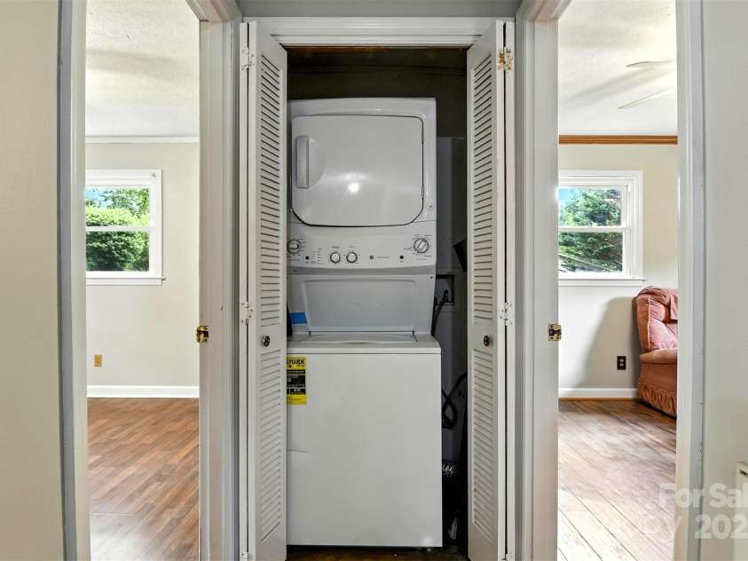 2911 Spencer Street, Lenoir, NC 28645.  MLS# CAR4266701, YatesRealty ID 24018. Laundry Room