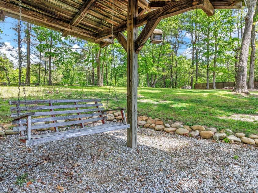 38 Chadwick Wade Drive, Asheville, NC 28804.  MLS# CAR4395327, YatesRealty ID 24019. 