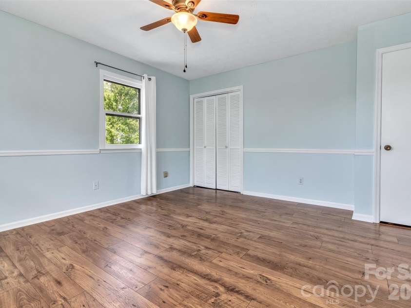 38 Chadwick Wade Drive, Asheville, NC 28804.  MLS# CAR4395327, YatesRealty ID 24019. 