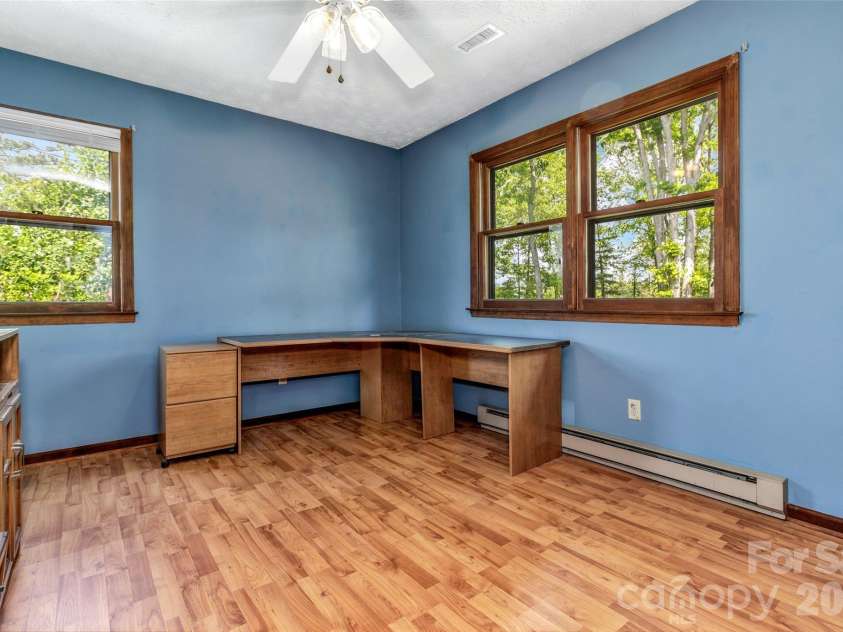 38 Chadwick Wade Drive, Asheville, NC 28804.  MLS# CAR4395327, YatesRealty ID 24019. 