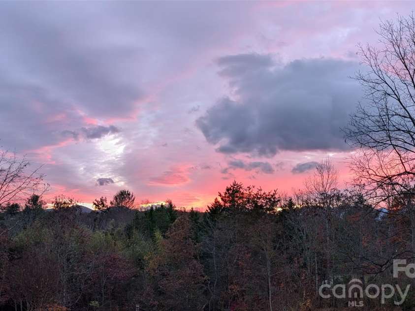 38 Chadwick Wade Drive, Asheville, NC 28804.  MLS# CAR4395327, YatesRealty ID 24019. 