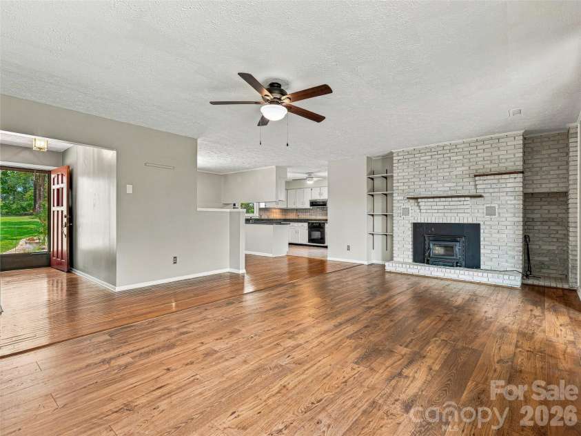 38 Chadwick Wade Drive, Asheville, NC 28804.  MLS# CAR4414061, YatesRealty ID 24019. 