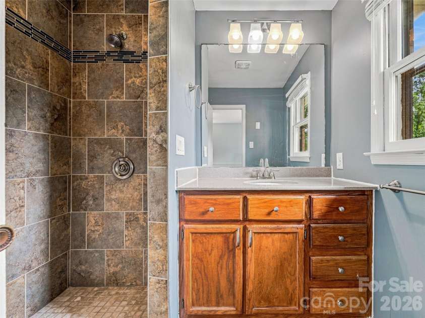 38 Chadwick Wade Drive, Asheville, NC 28804.  MLS# CAR4414061, YatesRealty ID 24019. 