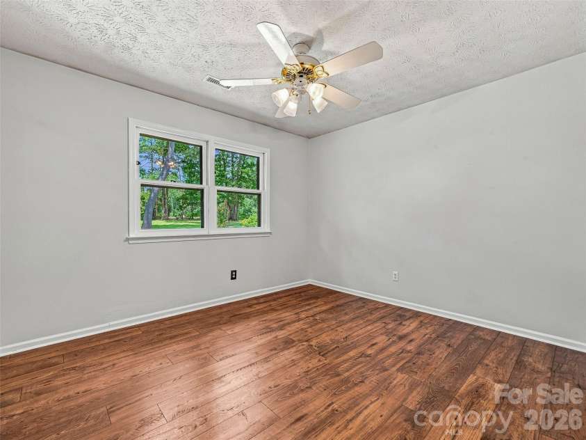 38 Chadwick Wade Drive, Asheville, NC 28804.  MLS# CAR4414061, YatesRealty ID 24019. 