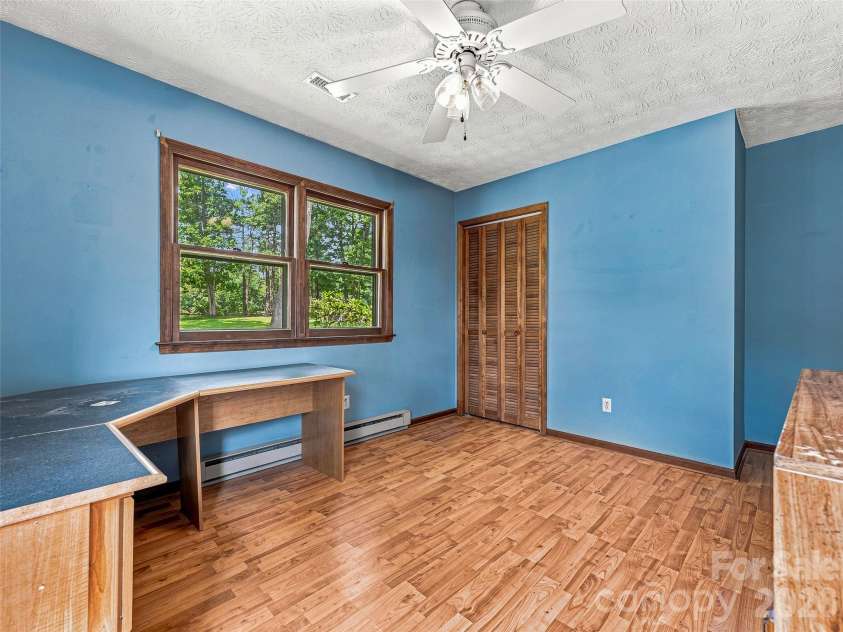 38 Chadwick Wade Drive, Asheville, NC 28804.  MLS# CAR4414061, YatesRealty ID 24019. 