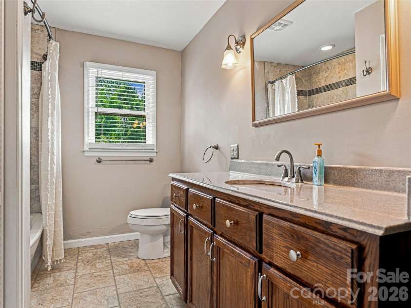 38 Chadwick Wade Drive, Asheville, NC 28804.  MLS# CAR4414061, YatesRealty ID 24019. 