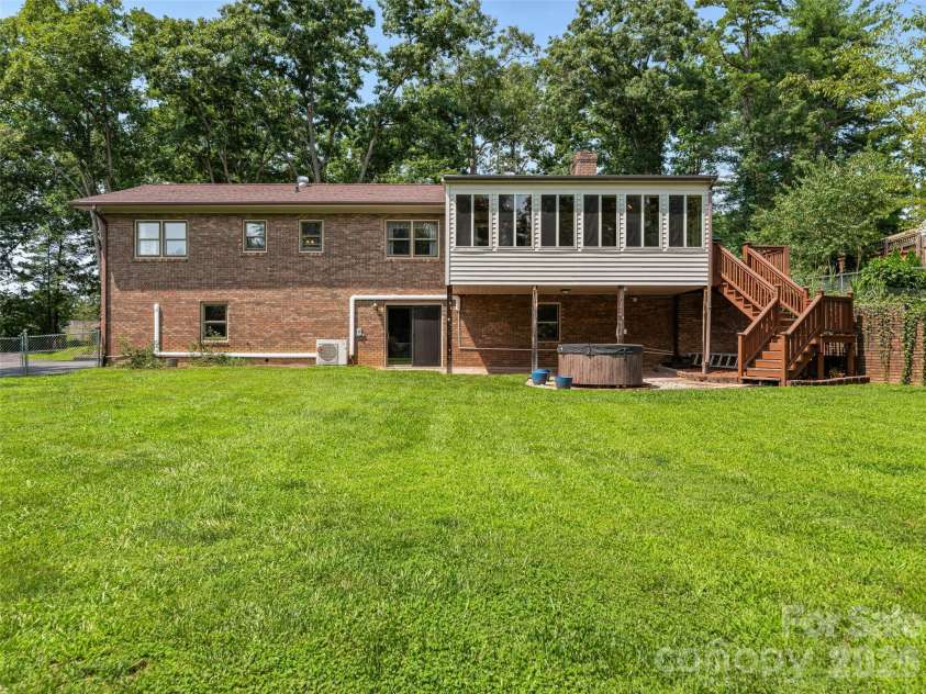 38 Chadwick Wade Drive, Asheville, NC 28804.  MLS# CAR4414061, YatesRealty ID 24019. 