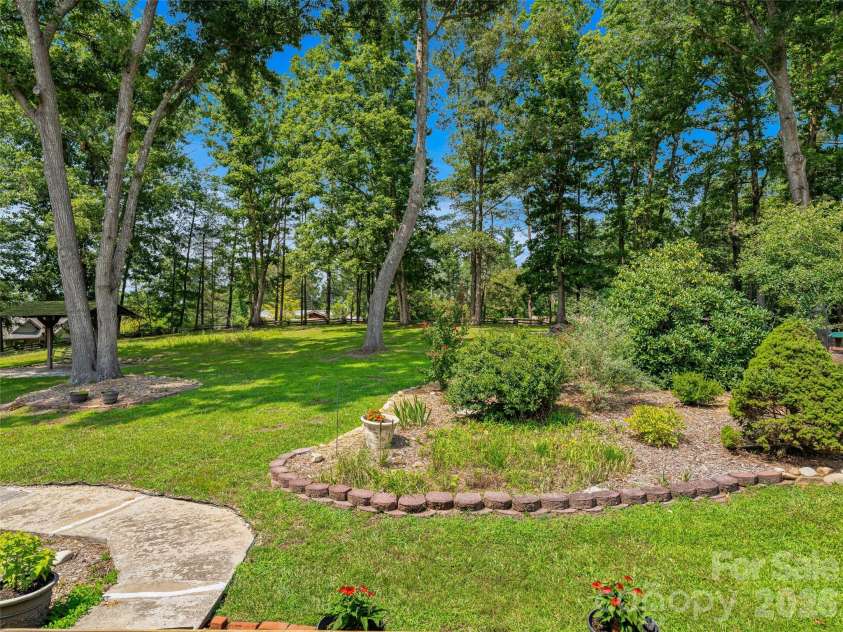 38 Chadwick Wade Drive, Asheville, NC 28804.  MLS# CAR4414061, YatesRealty ID 24019. 