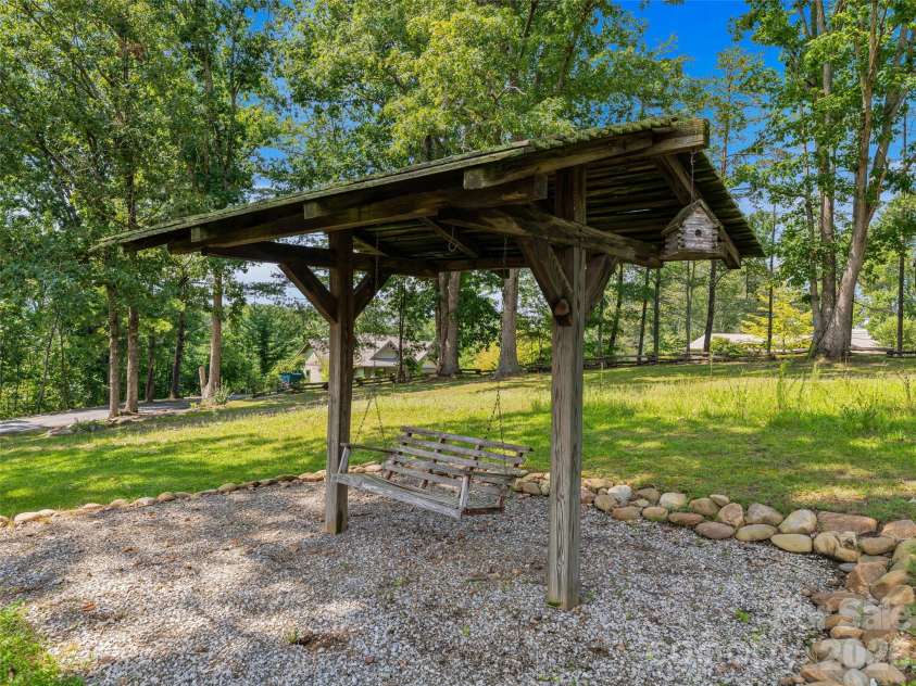 38 Chadwick Wade Drive, Asheville, NC 28804.  MLS# CAR4414061, YatesRealty ID 24019. 