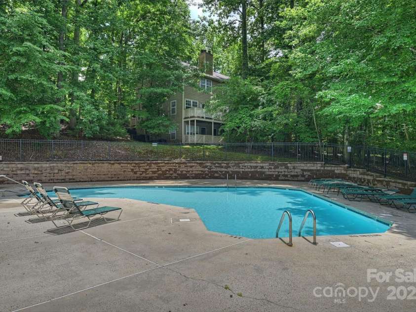 6016 Gray Gate Lane, Charlotte, NC 28210.  MLS# CAR4257900, YatesRealty ID 24019. Spend your summer here!