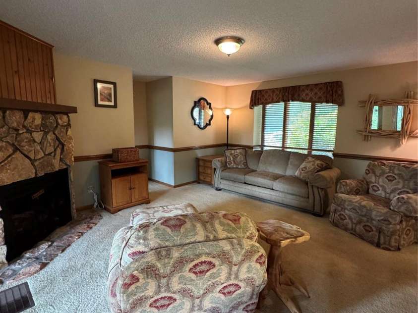 175 Ridgeview Road, Sugar Mountain, NC 28604.  MLS# CAR4300479, YatesRealty ID 2402. 