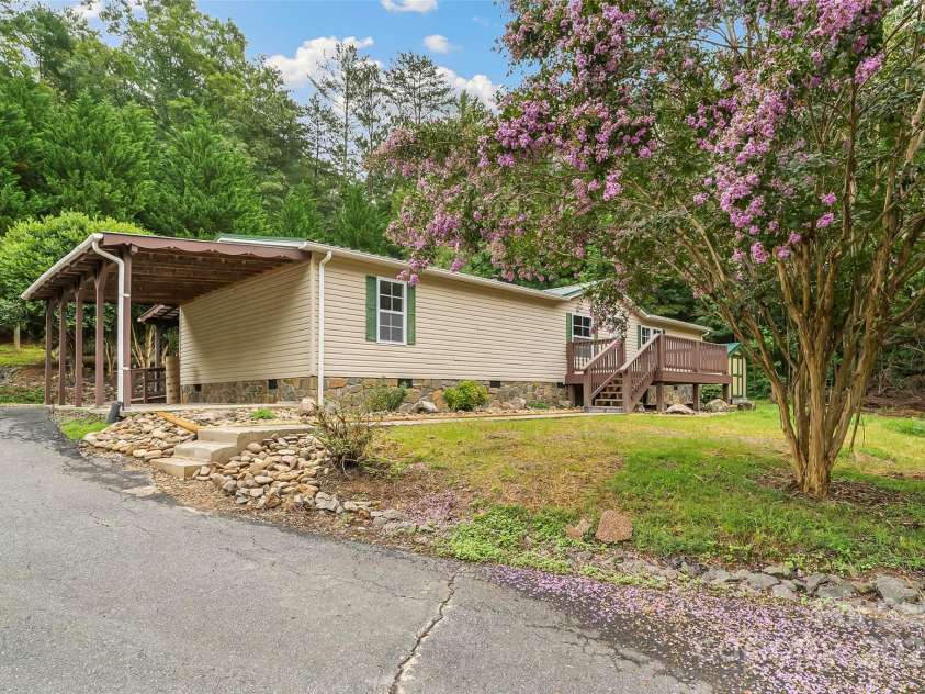 2236 Sisue Street, Morganton, NC 28655.  MLS# CAR4289772, YatesRealty ID 2402. 