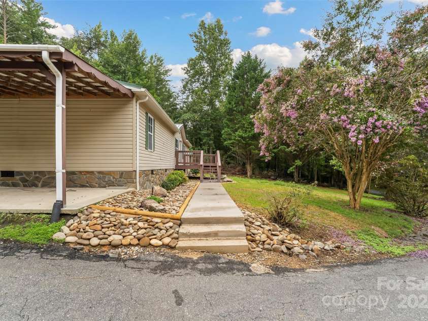 2236 Sisue Street, Morganton, NC 28655.  MLS# CAR4289772, YatesRealty ID 2402. 