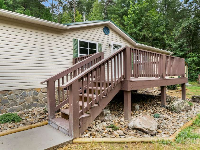 2236 Sisue Street, Morganton, NC 28655.  MLS# CAR4289772, YatesRealty ID 2402. 