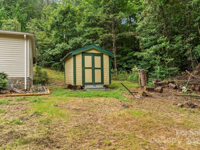 2236 Sisue Street, Morganton, NC 28655.  MLS# CAR4289772, YatesRealty ID 2402. 